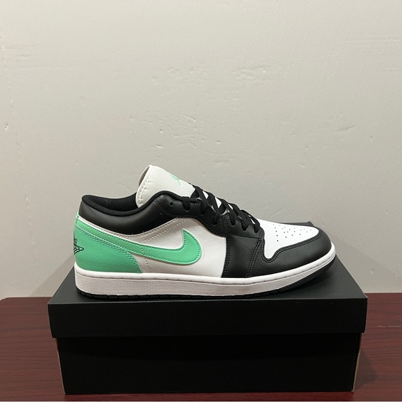 Air Jordan 1 Low, 553558 131, White, Black & Green